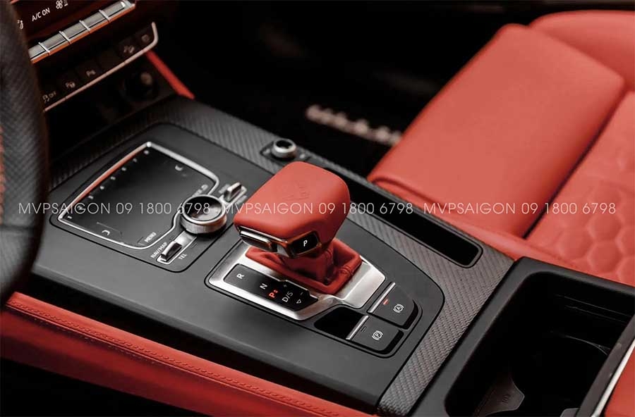 AUDI Q5 bọc da đổi màu nội thất đỏ phối đen