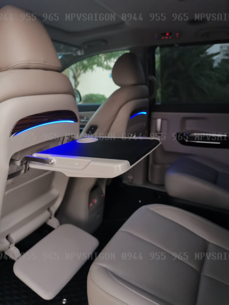 Bàn ăn - bàn làm việc bàn xếp lưng ghế xe Kia Sedona - Carnival 2024 2025