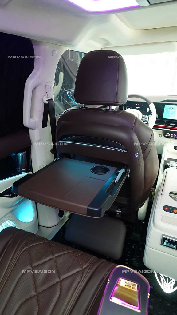 Bàn xếp lưng ghế điện tự động KIA Carnival 2025