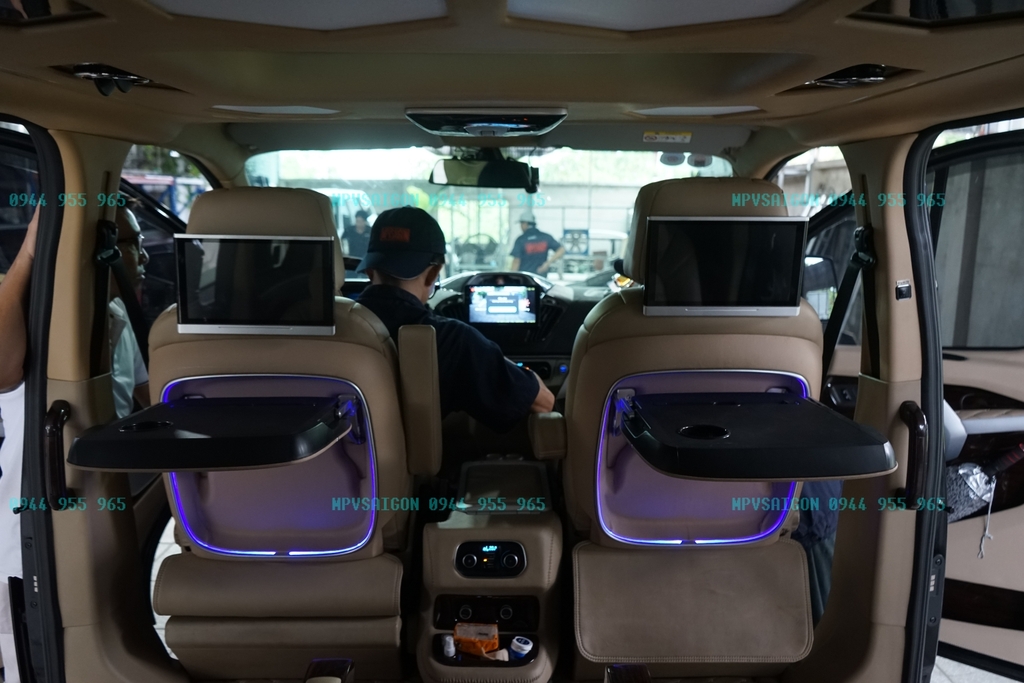 Bàn ăn bàn làm việc xếp gọn lưng ghế xe Ford Tourneo