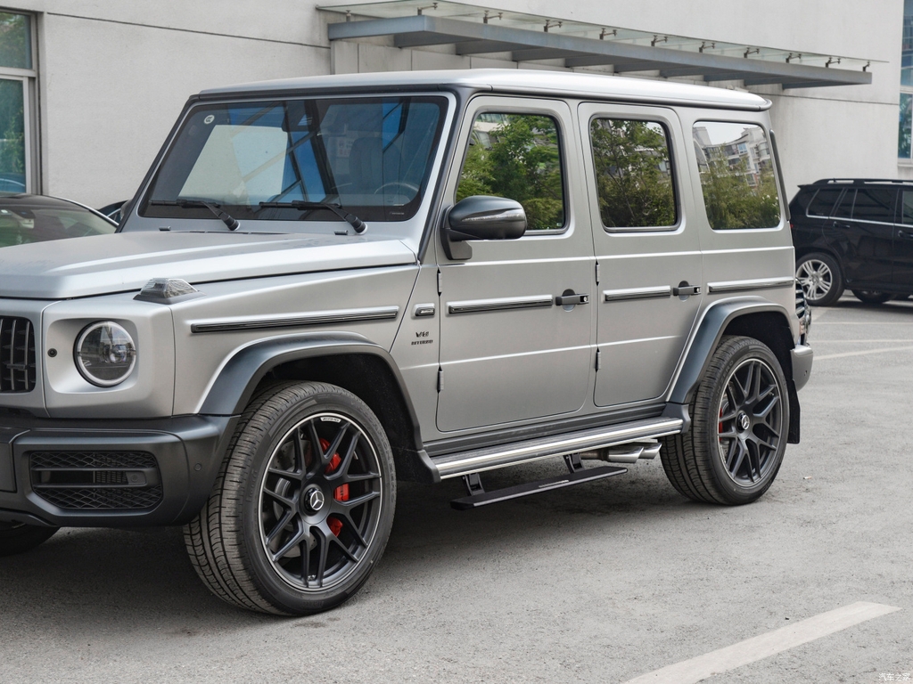 Bệ bước điện Mercedes Benz G63