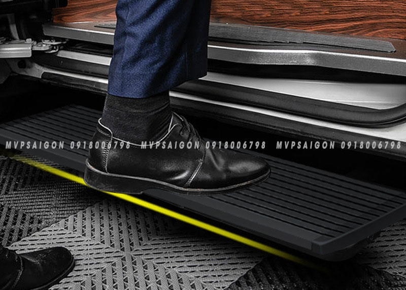 Bệ bước điện chuyên dụng Mercedes Benz GLB GLA GLC GLE GLS G500 G63