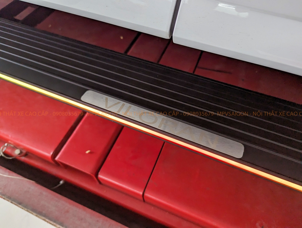 Bệ bước điện tự động có đèn LED và mẫu ZIN dành cho Volkswagen Viloran