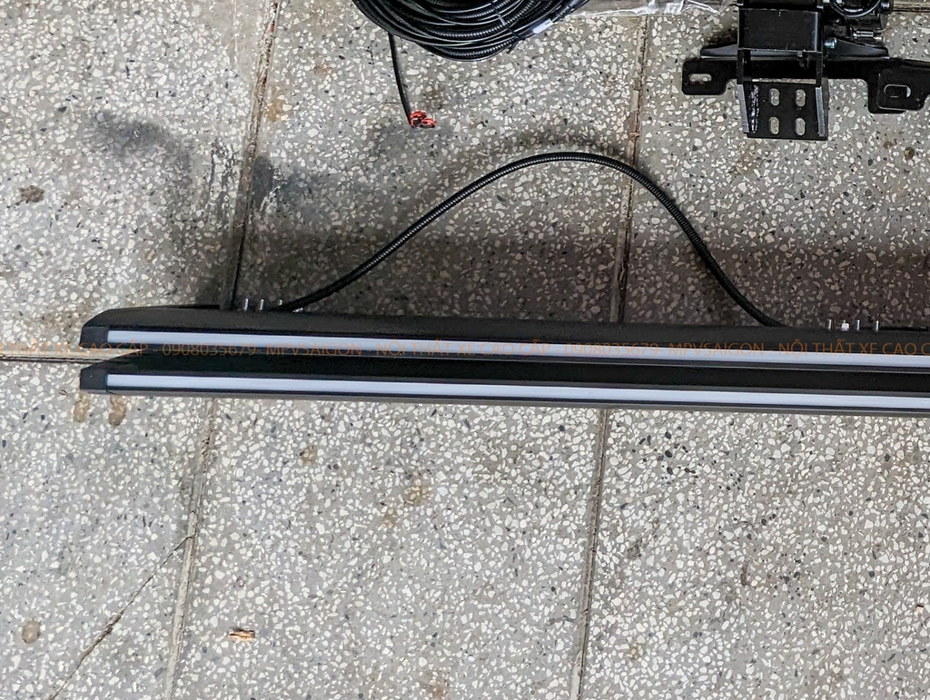 Bệ bước điện tự động có đèn LED và mẫu ZIN dành cho Volkswagen Viloran