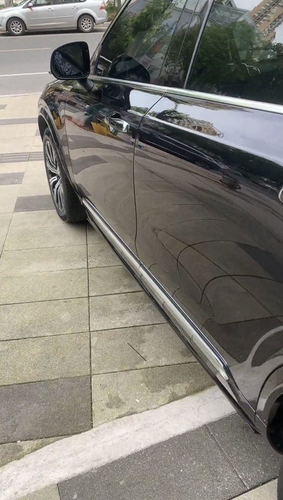 BỆ BƯỚC ĐIỆN LÊN XUỐNG VOLVO XC60 XC90