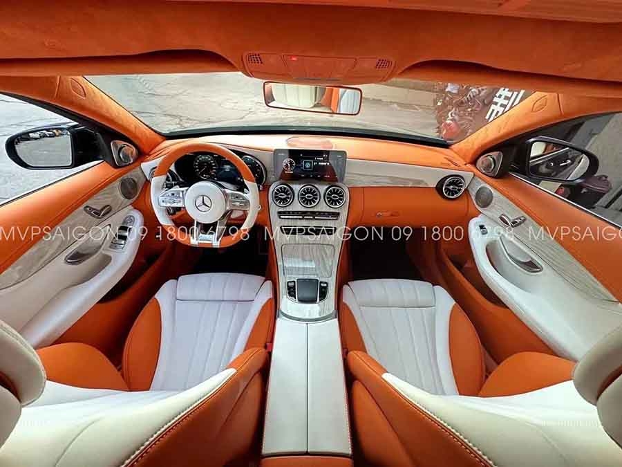 Benz C300 bọc da đổi màu nội thất cam Hermes phối trắng