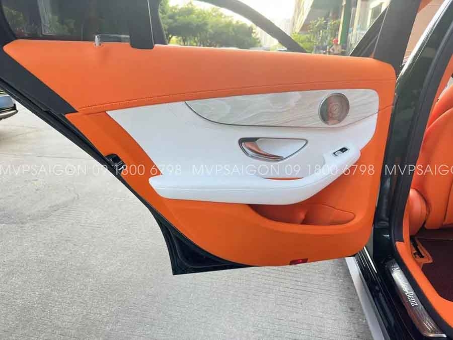 Benz C300 bọc da đổi màu nội thất cam Hermes phối trắng