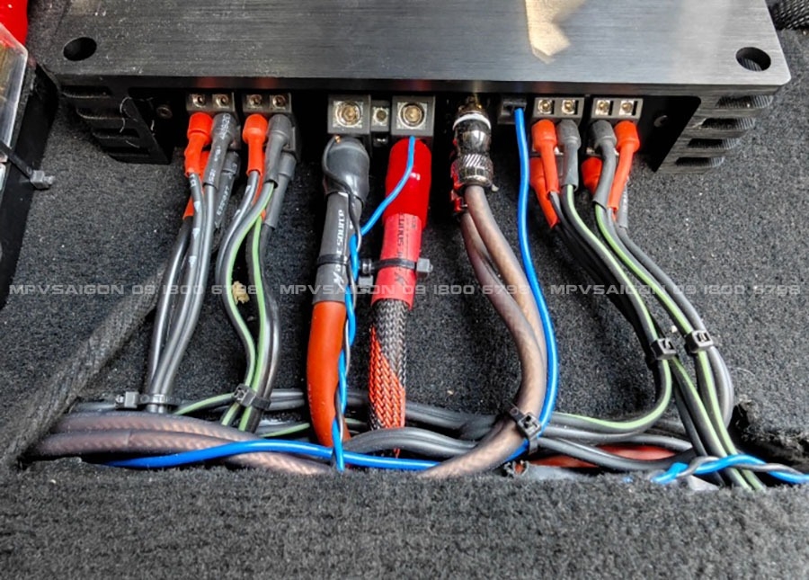 Bộ khuếch đại 4 kênh cao cấp Focal FPX 4.800