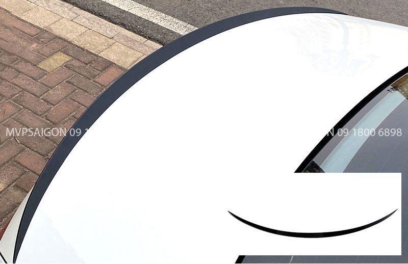 Bộ nẹp ốp trang trí ngoại thất Mercedes Benz C200 C300 2022~2023