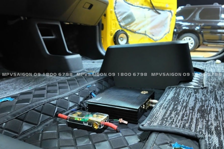 Bộ xử lý âm thanh Rainbow 8 kênh DSP RAINBOW EL - AP300D