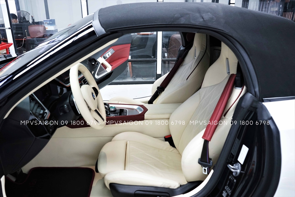 Bọc da đổi màu nội thất dành cho BMW Z4
