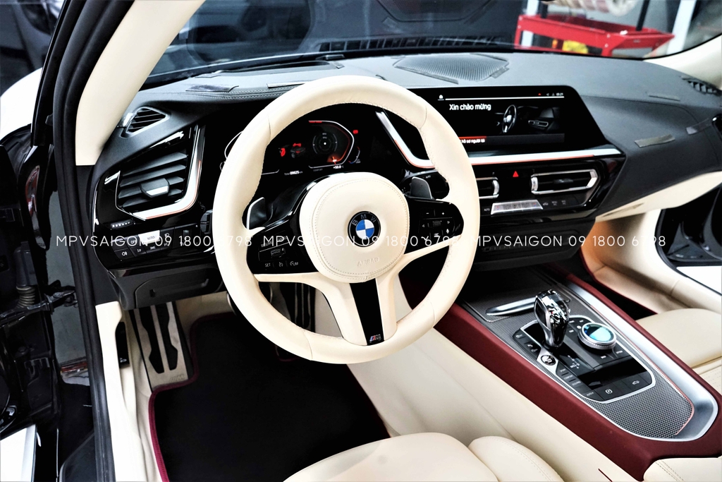 Bọc da đổi màu nội thất dành cho BMW Z4