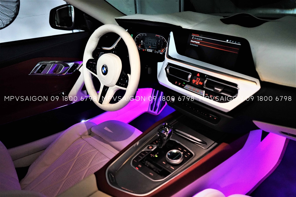 Bọc da đổi màu nội thất dành cho BMW Z4