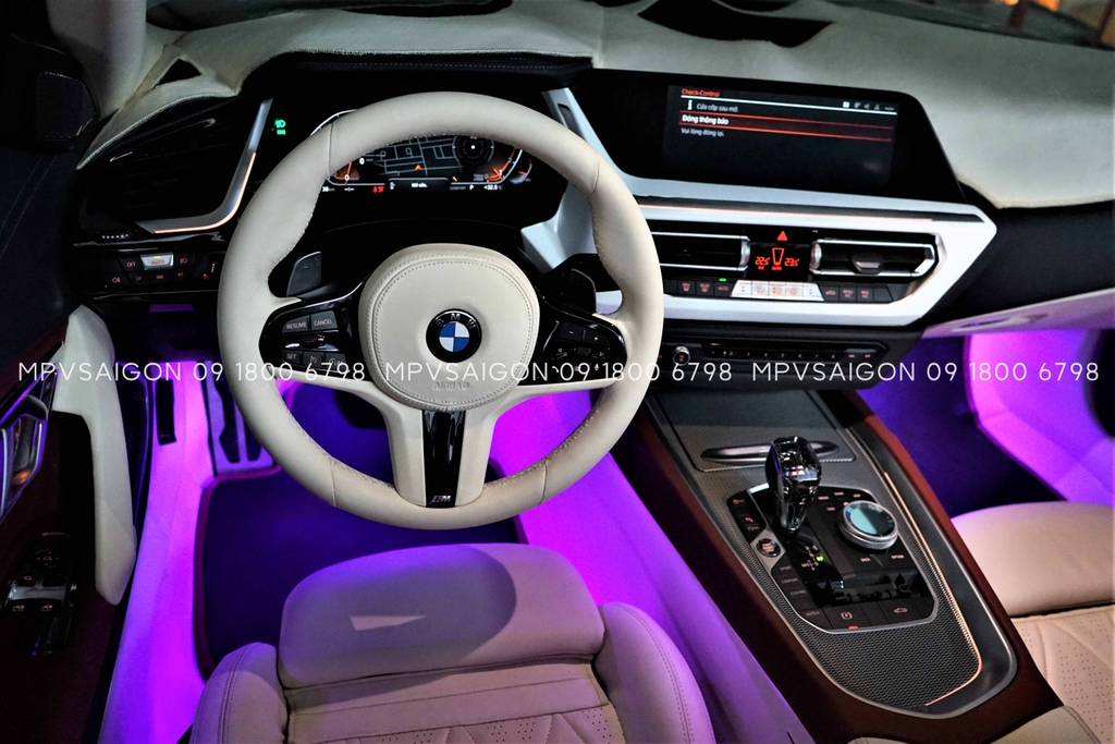 Bọc da đổi màu nội thất dành cho BMW Z4