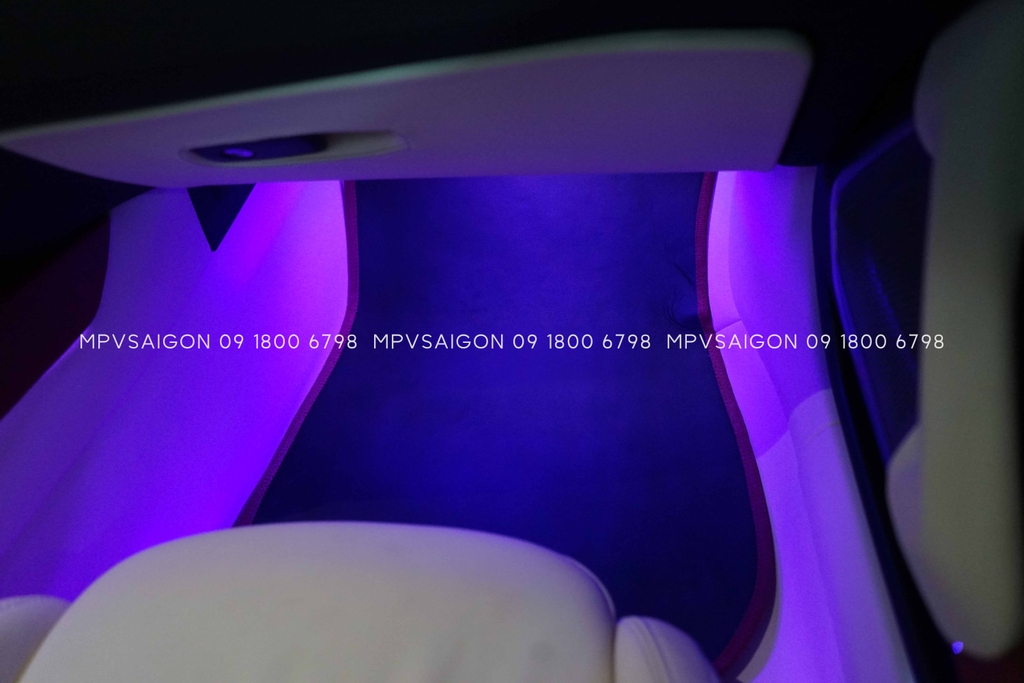 Bọc da đổi màu nội thất dành cho BMW Z4