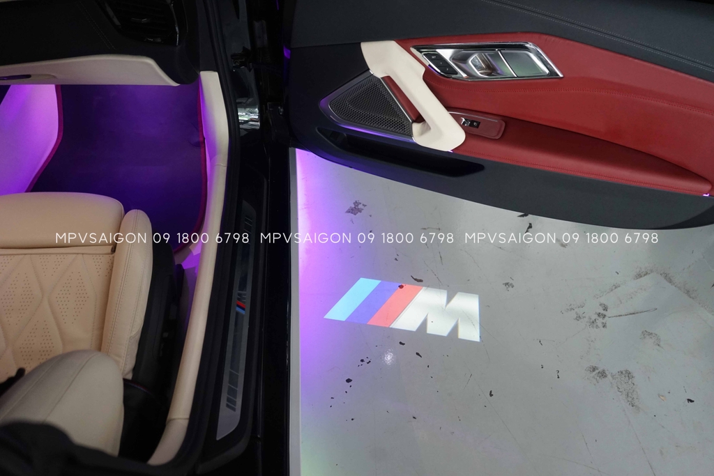 Bọc da đổi màu nội thất dành cho BMW Z4