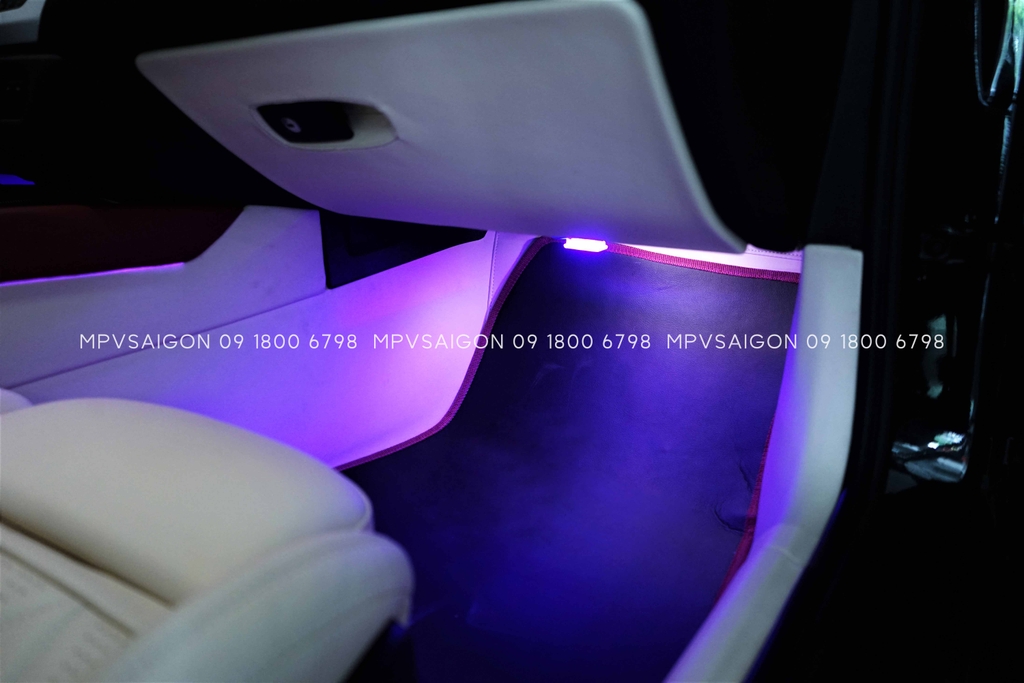 Bọc da đổi màu nội thất dành cho BMW Z4