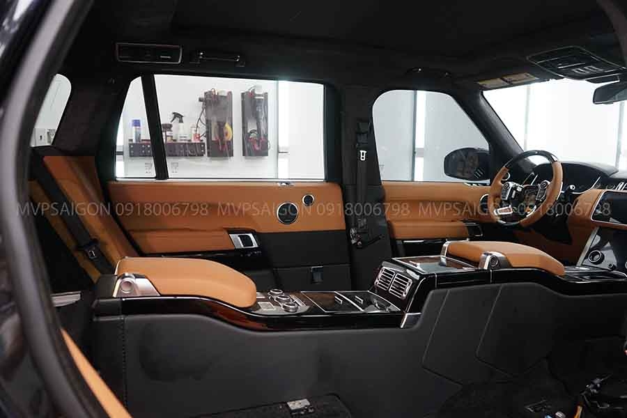 Bọc da ghế và nội thất Range Rover với thợ chuyên may nệm xe châu Âu
