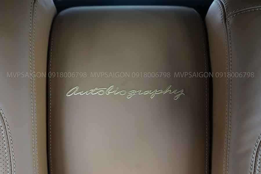 Bọc da ghế và nội thất Range Rover với thợ chuyên may nệm xe châu Âu