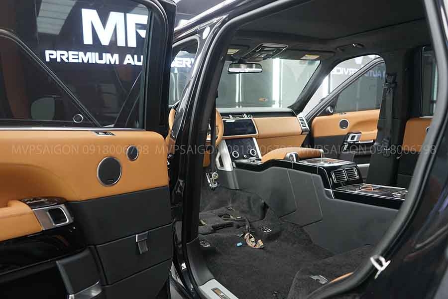 Bọc da ghế và nội thất Range Rover với thợ chuyên may nệm xe châu Âu