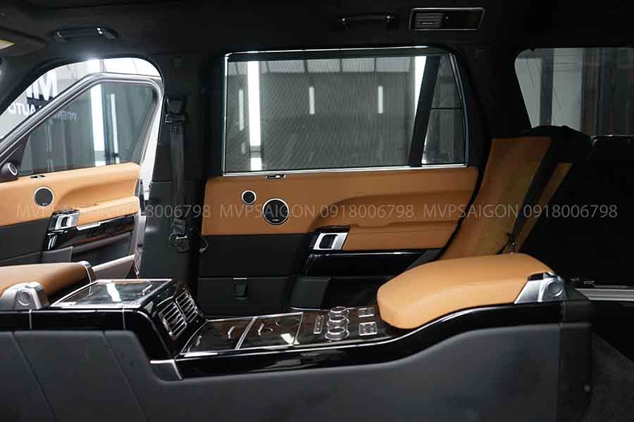 Bọc da ghế và nội thất Range Rover với thợ chuyên may nệm xe châu Âu