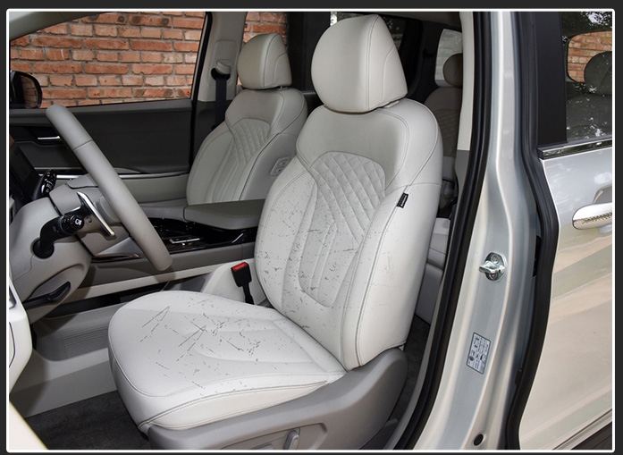 Bọc da nội thất Hyundai Custin