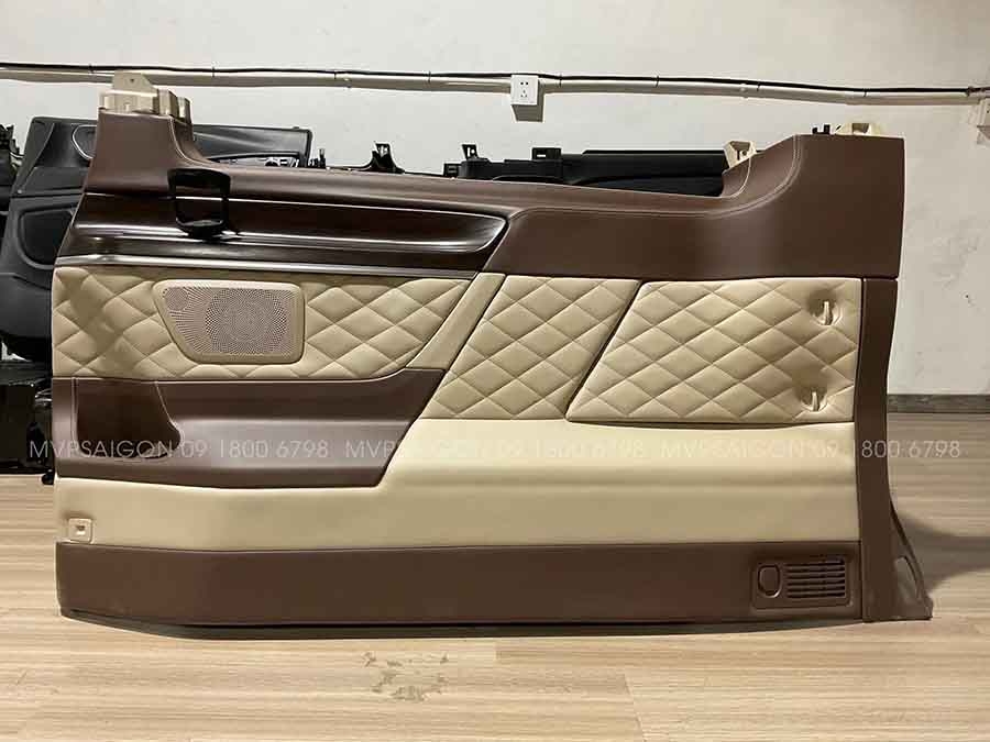Bọc da nội thất Mercedes V250 AMG