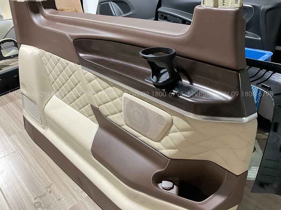 Bọc da nội thất Mercedes V250 AMG