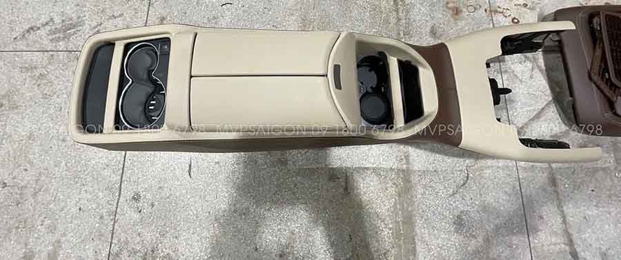 Bọc da nội thất Mercedes V250 AMG