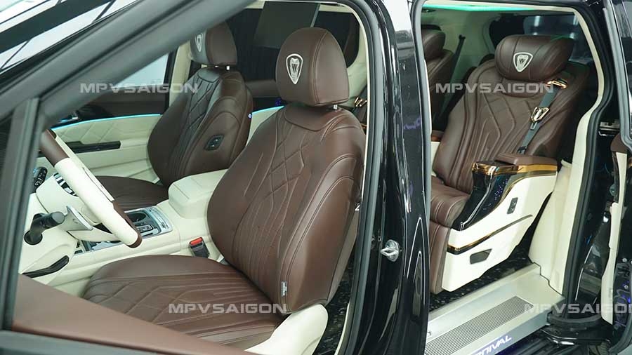 Bọc da và đổi màu nội thất cho Kia Carnival 2025