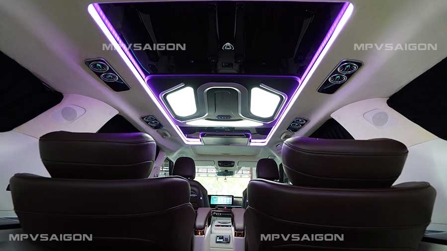 Bọc da và đổi màu nội thất cho Kia Carnival 2025