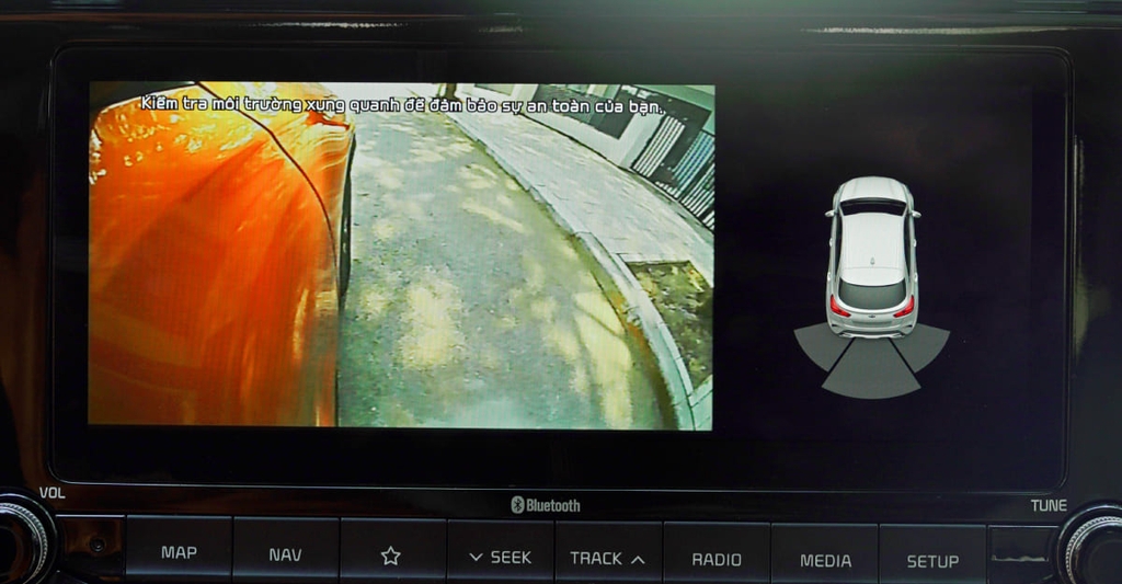 Camera 3 mắt Elliview Y5 kết hợp cam lùi zin thành hệ thống cam 360