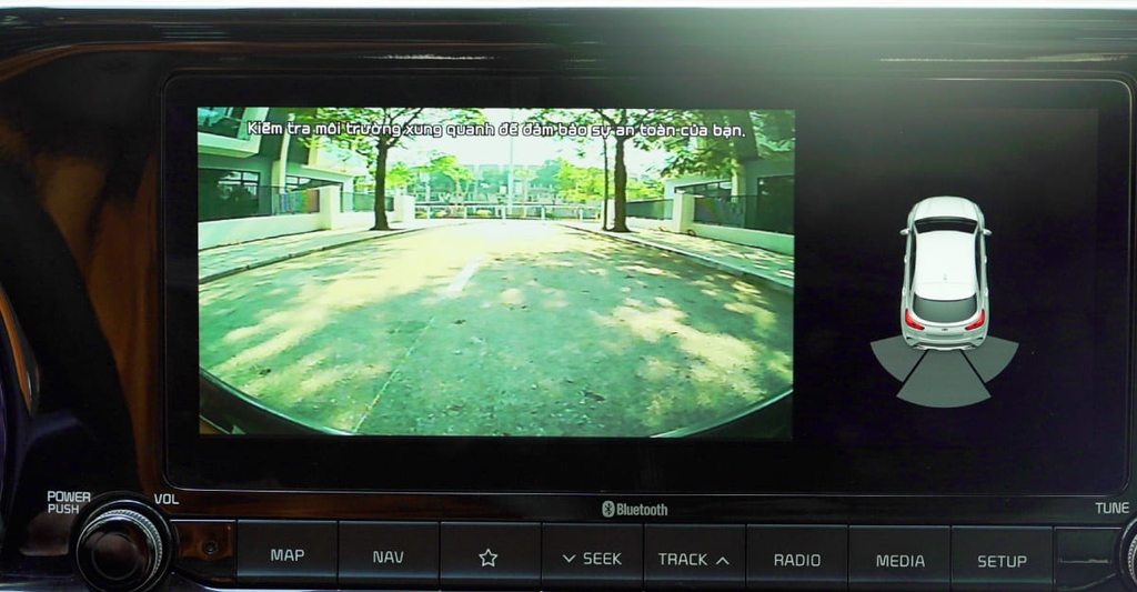 Camera 3 mắt Elliview Y5 kết hợp cam lùi zin thành hệ thống cam 360