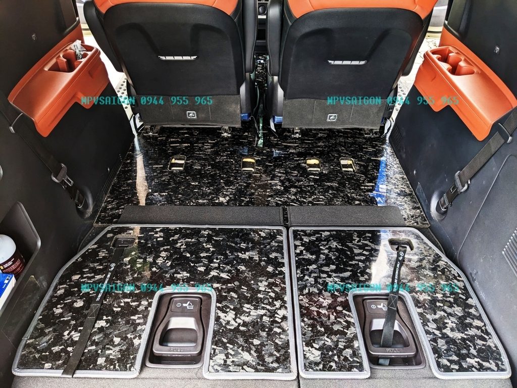 Sàn Carbon cho Kia Carnival 8 chỗ 7 chỗ: Báo giá và kinh nghiệm lựa chọn mới nhất