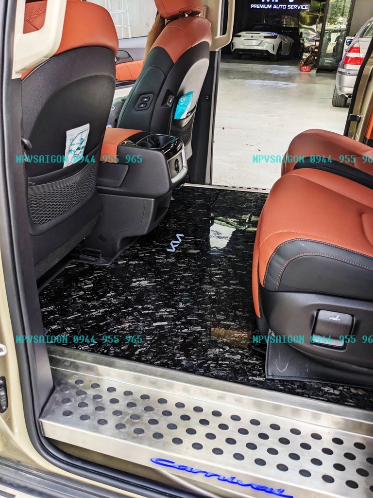 Sàn Carbon cho Kia Carnival 8 chỗ 7 chỗ: Báo giá và kinh nghiệm lựa chọn mới nhất