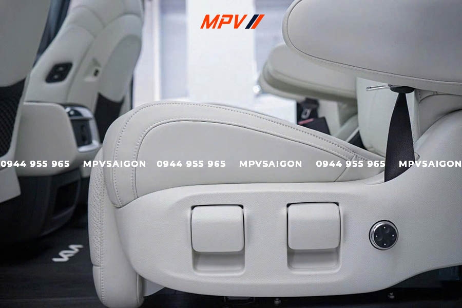 KIA CARNIVAL - COMBO TRƯỢT ĐIỆN 4 HƯỚNG HÀNG 2 VÀ SÀN VÂN GỖ CAO CẤP