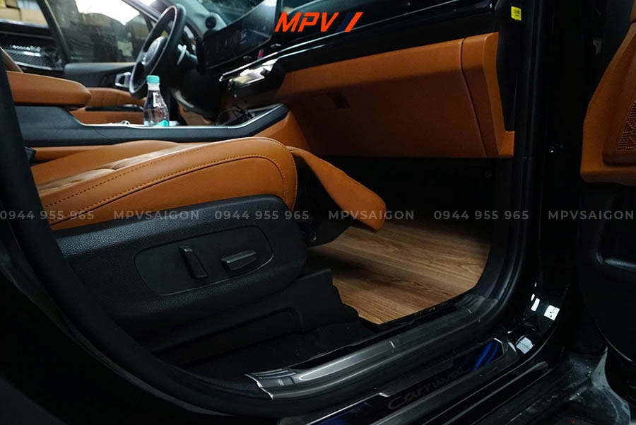 KIA CARNIVAL - COMBO TRƯỢT ĐIỆN 4 HƯỚNG HÀNG 2 VÀ SÀN VÂN GỖ CAO CẤP