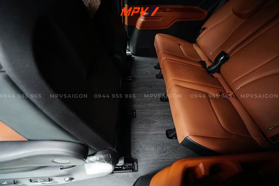 KIA CARNIVAL - COMBO TRƯỢT ĐIỆN 4 HƯỚNG HÀNG 2 VÀ SÀN VÂN GỖ CAO CẤP