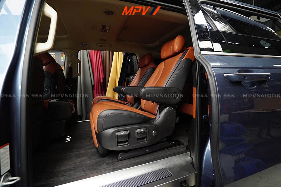 KIA CARNIVAL - COMBO TRƯỢT ĐIỆN 4 HƯỚNG HÀNG 2 VÀ SÀN VÂN GỖ CAO CẤP