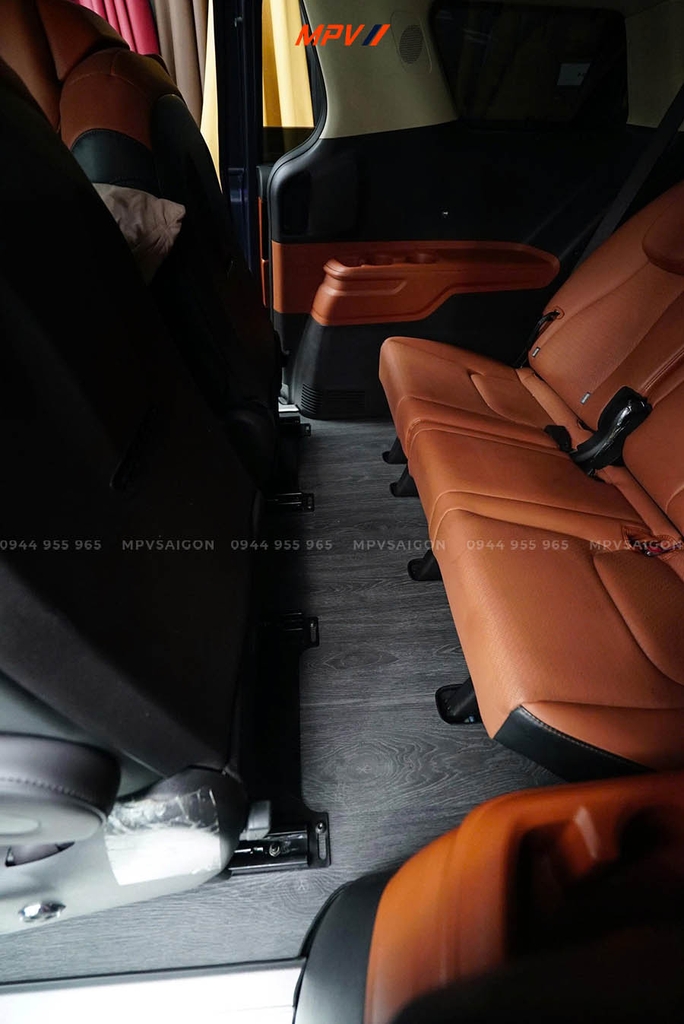 KIA CARNIVAL - COMBO TRƯỢT ĐIỆN 4 HƯỚNG HÀNG 2 VÀ SÀN VÂN GỖ CAO CẤP