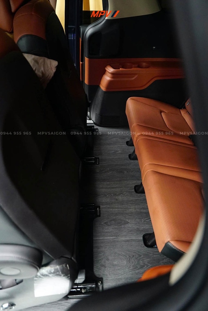 KIA CARNIVAL - COMBO TRƯỢT ĐIỆN 4 HƯỚNG HÀNG 2 VÀ SÀN VÂN GỖ CAO CẤP