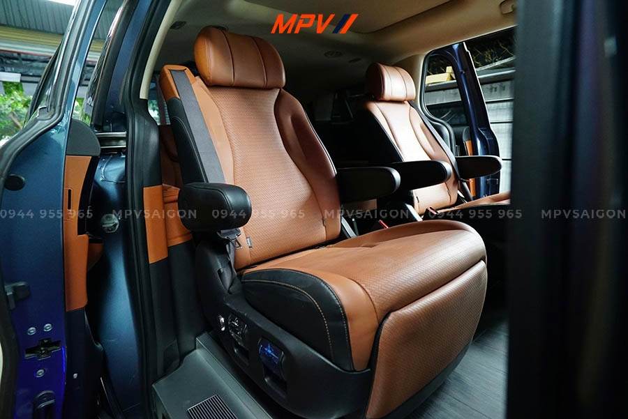 KIA CARNIVAL - COMBO TRƯỢT ĐIỆN 4 HƯỚNG HÀNG 2 VÀ SÀN VÂN GỖ CAO CẤP