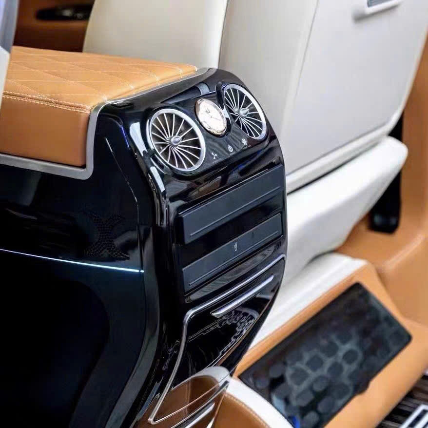 Con ngựa giữa ghế tài phụ V250- mẫu Odyse