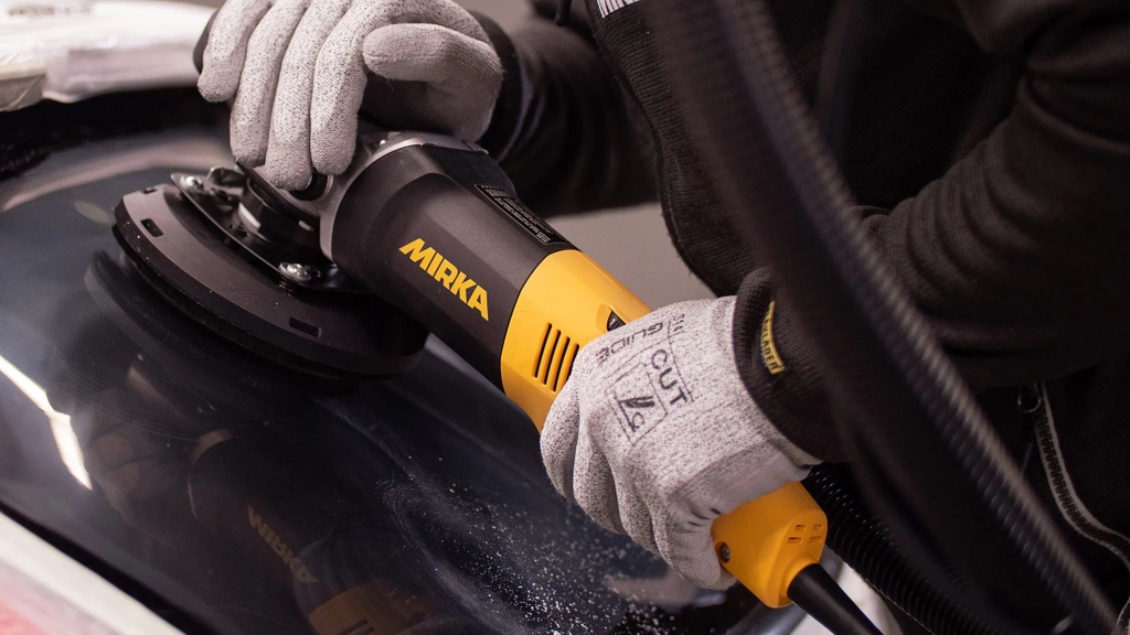 Dịch Vụ Đánh Bóng & Tẩy Ố Kính Lái Ô Tô Chuyên Nghiệp