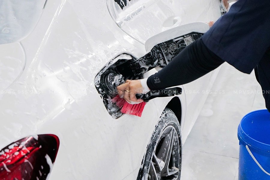 Dịch vụ rửa xe & chăm sóc xe toàn diện tại MPV SAIGON