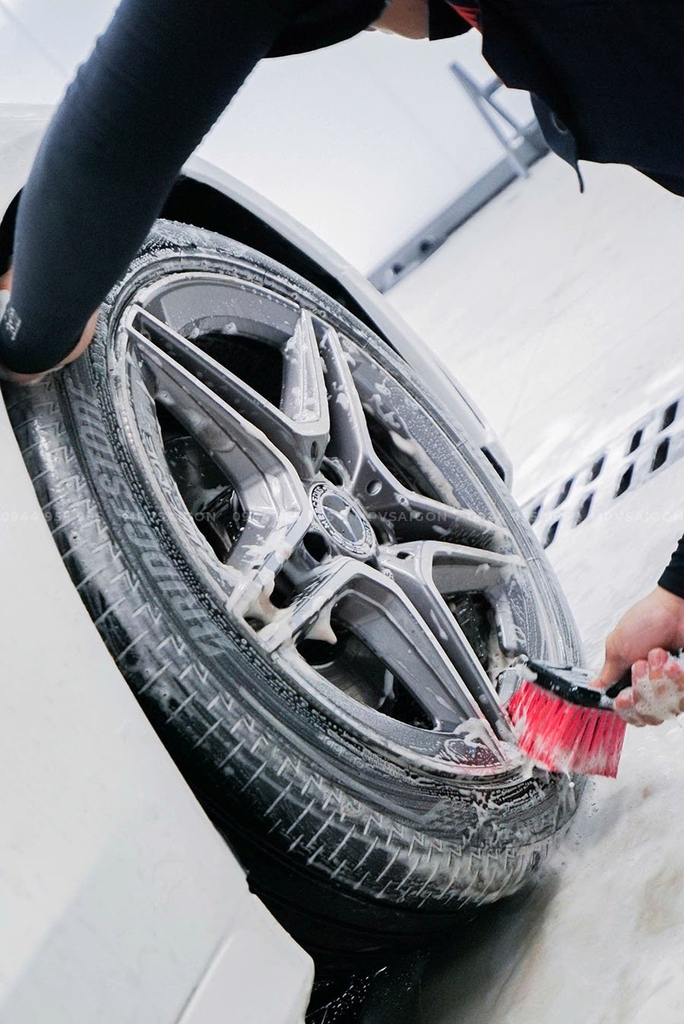 Dịch vụ rửa xe & chăm sóc xe toàn diện tại MPV SAIGON