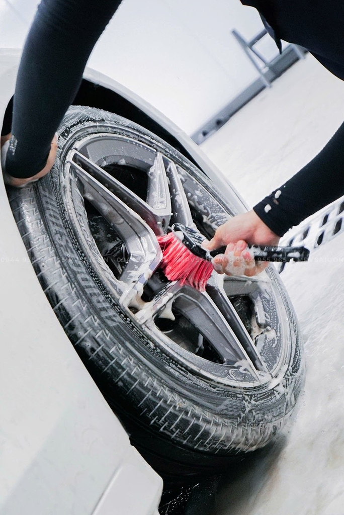 Dịch vụ rửa xe & chăm sóc xe toàn diện tại MPV SAIGON