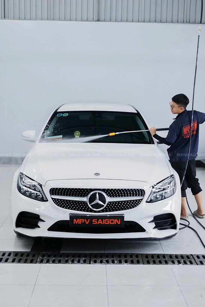 Dịch vụ rửa xe & chăm sóc xe toàn diện tại MPV SAIGON