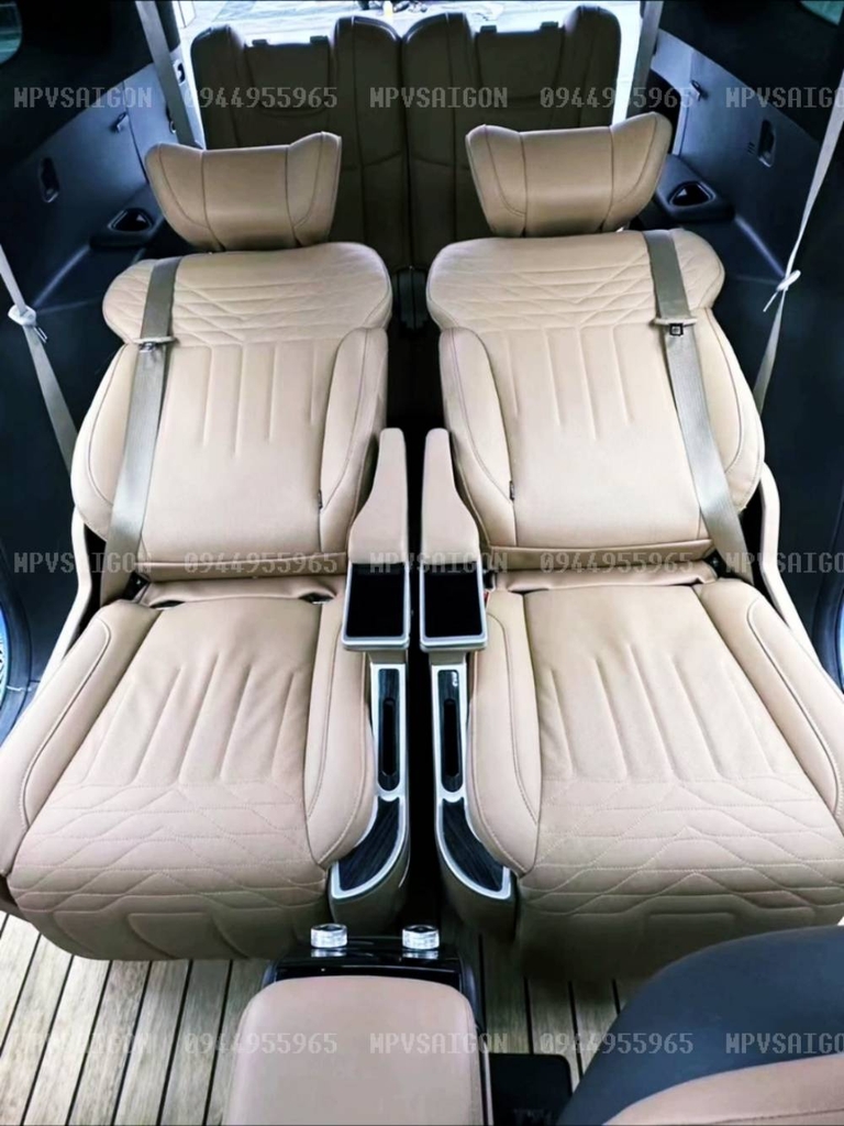 Độ ghế Limousine thương gia Toyota Veloz: báo giá mới nhất