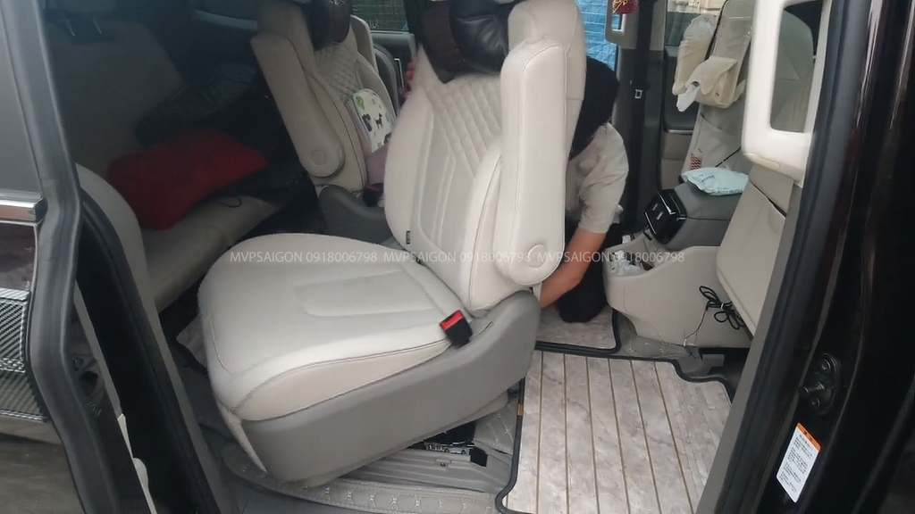 Độ ghế xoay 180 & 360 độ Hyundai Custin